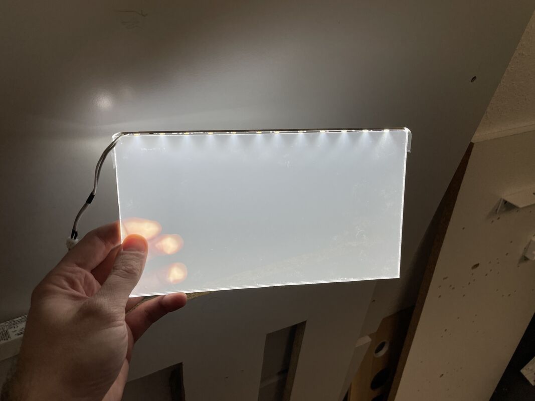 Nano-LGP-plaat met geïllustreerde rand, helder acryl lichtgidsplaat voor uniforme lichtdoorstraling