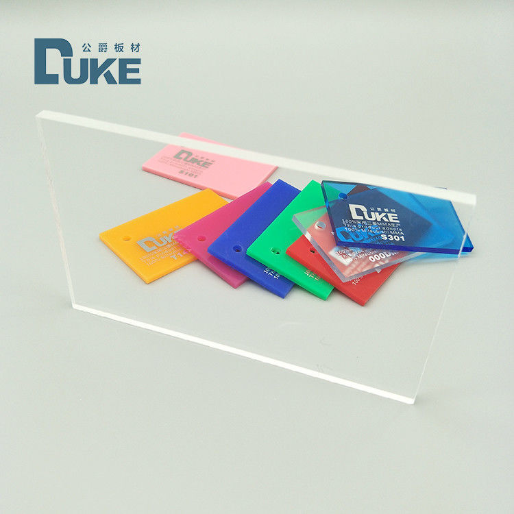 92% hoog lichttransmissie helder plexiglaspaneel met aangepaste lasersnijservice voor display