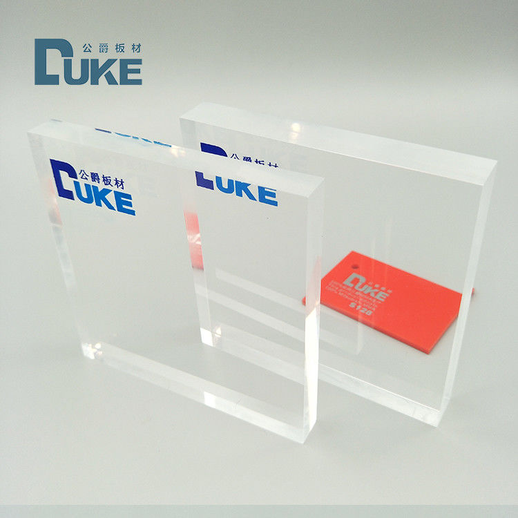 92% hoog lichttransmissie helder plexiglaspaneel met aangepaste lasersnijservice voor display