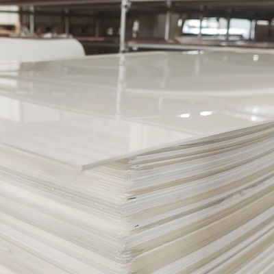 Hoogwaardig wit gegoten acrylpaneel PMMA-plaat op maat gesneden voor de productie van sanitaire artikelen voor badkuipen